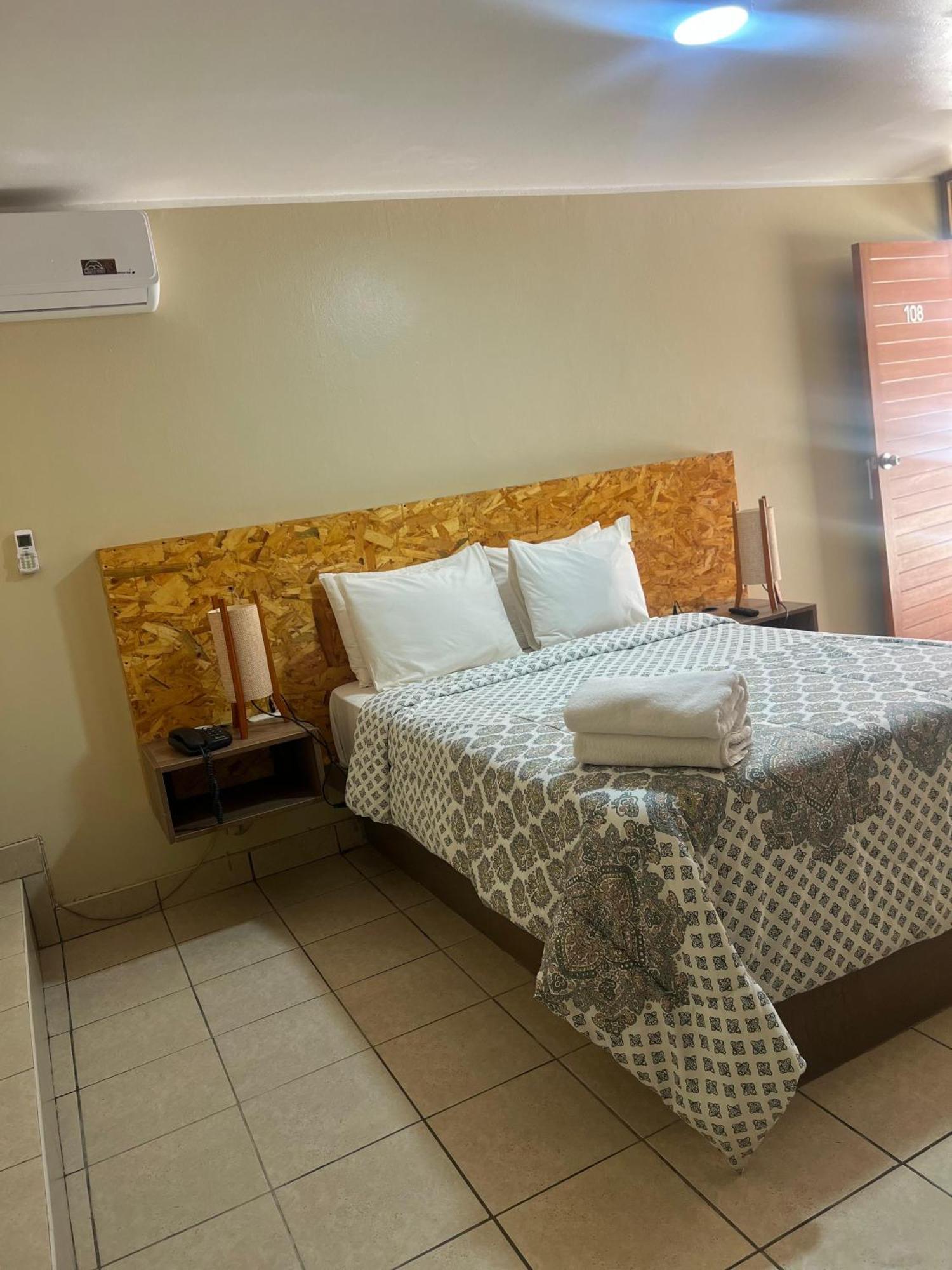 Hotel El Huacachinero Ика Екстериор снимка